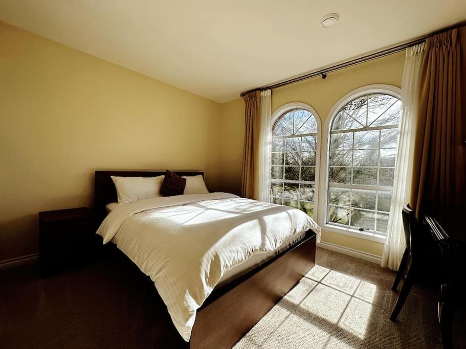 Super Cosy 8Bed & 6Bath In Vancouver Heart Near To Airport And Downtown Exterior foto