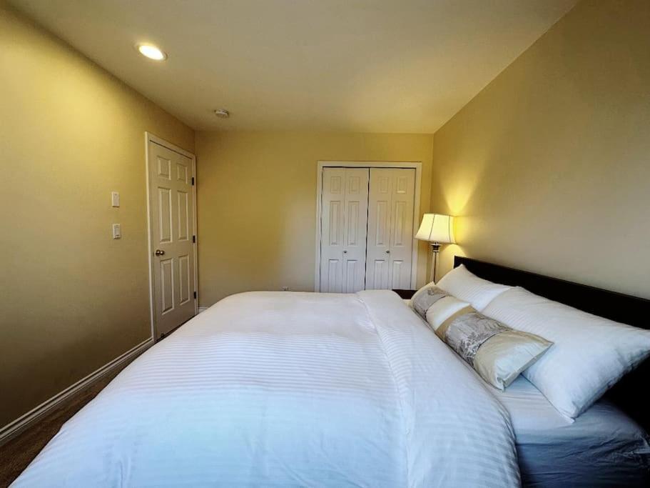 Super Cosy 8Bed & 6Bath In Vancouver Heart Near To Airport And Downtown Exterior foto